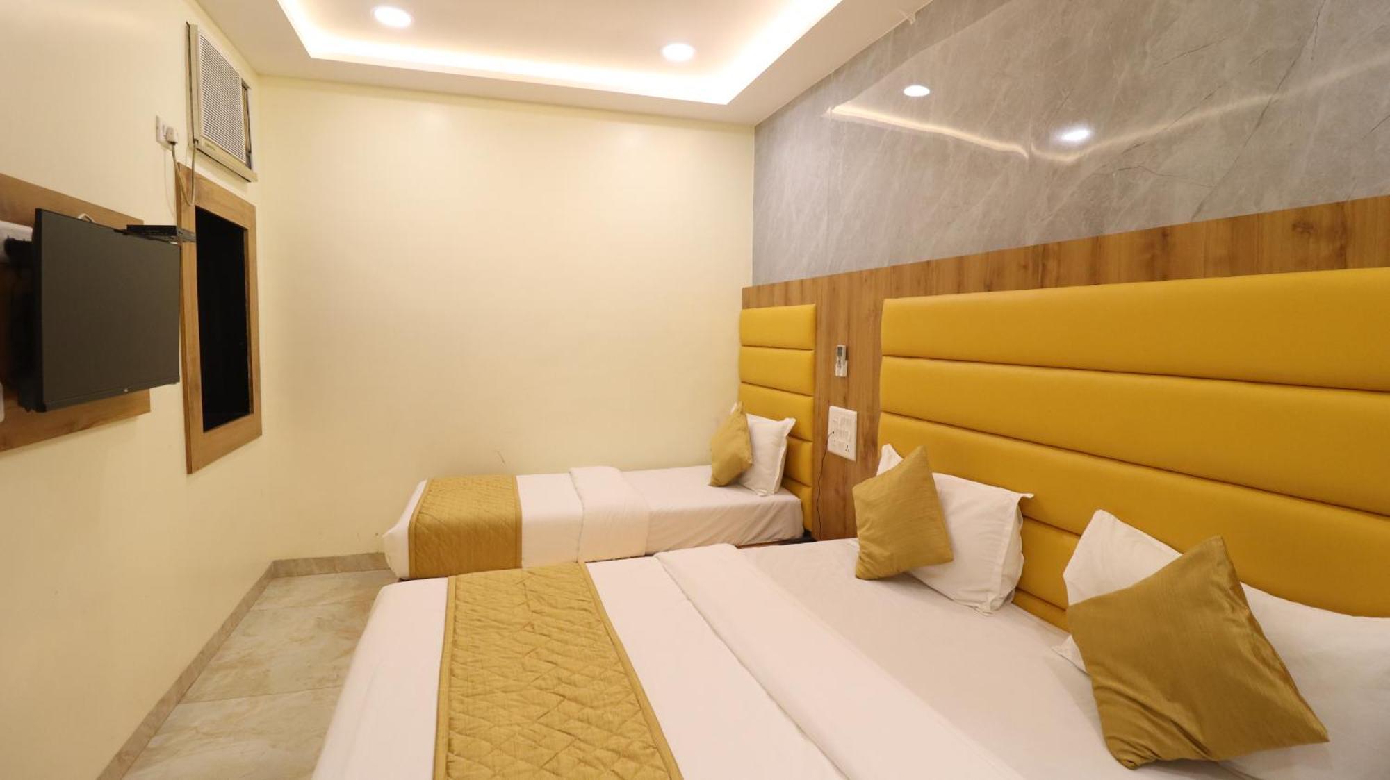 Hotel National - Grant Road Mumbai  Buitenkant foto
