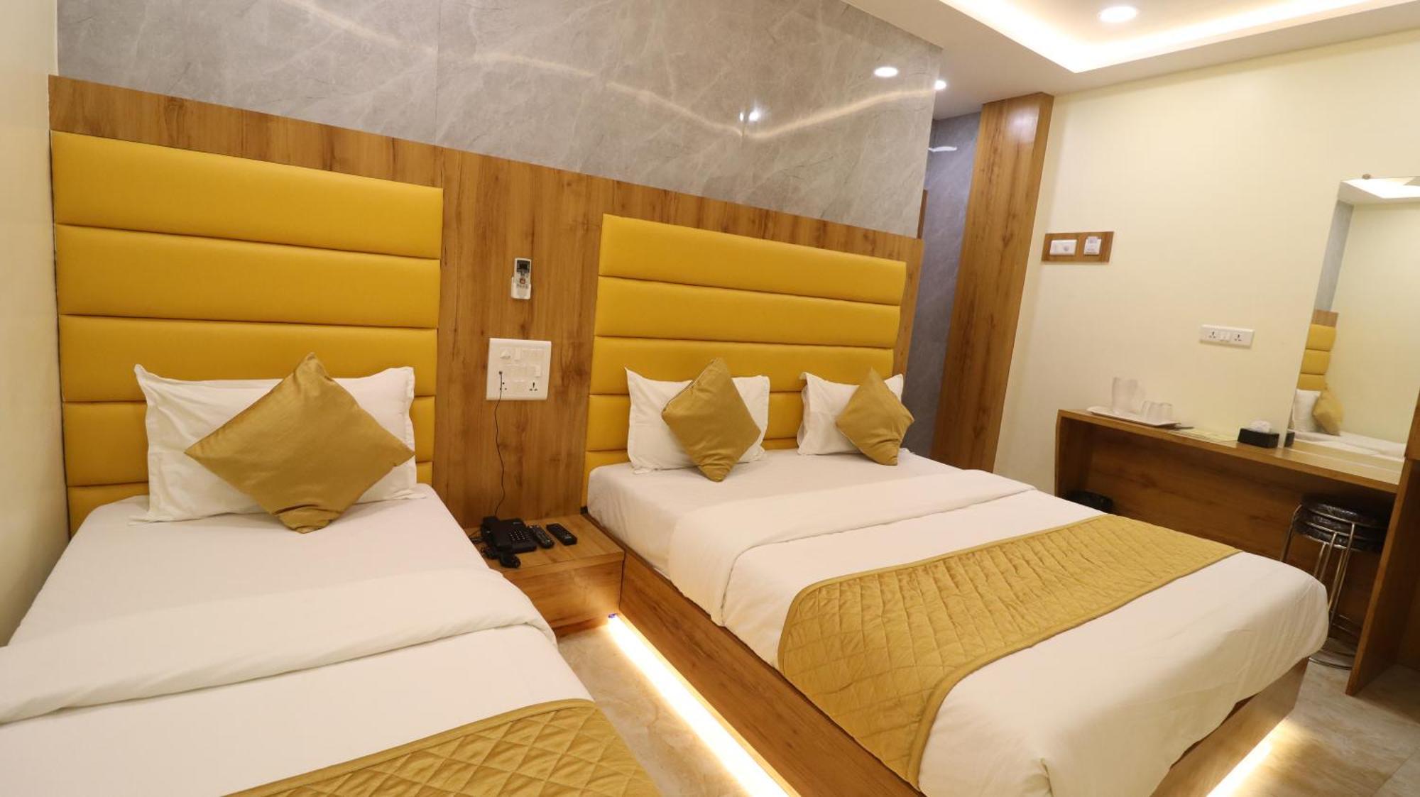 Hotel National - Grant Road Mumbai  Buitenkant foto