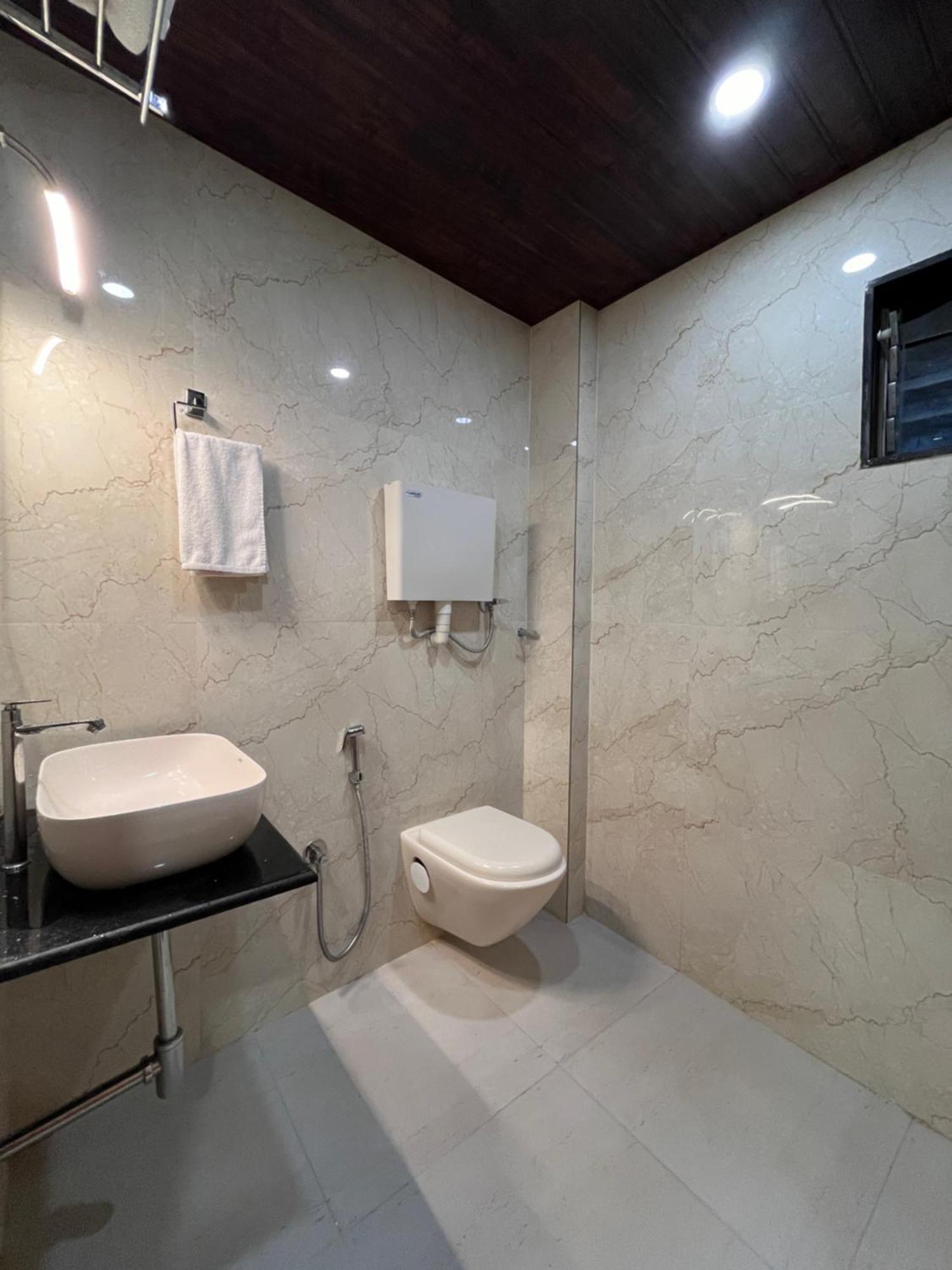 Hotel National - Grant Road Mumbai  Buitenkant foto