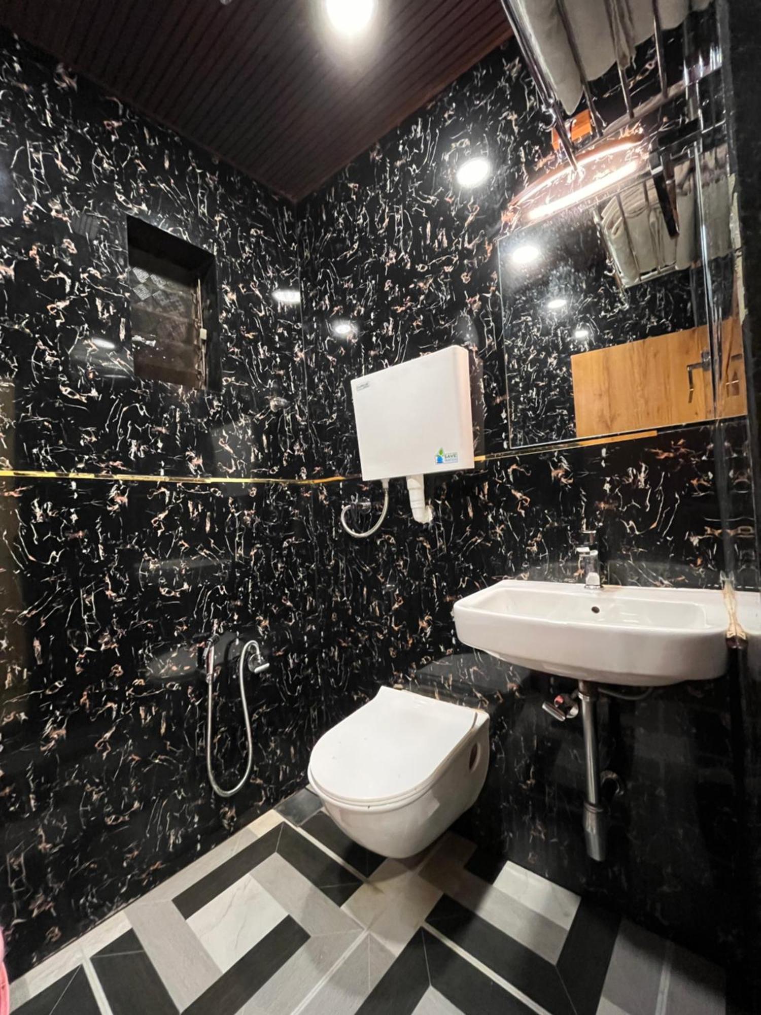 Hotel National - Grant Road Mumbai  Buitenkant foto