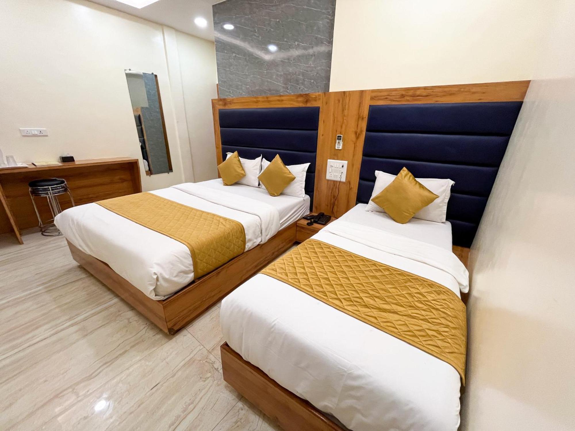 Hotel National - Grant Road Mumbai  Buitenkant foto
