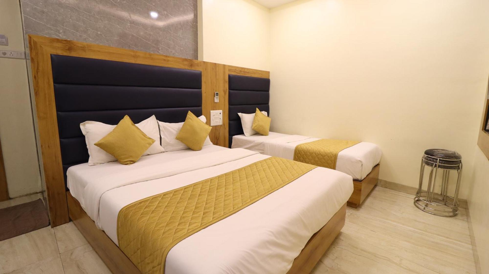 Hotel National - Grant Road Mumbai  Buitenkant foto
