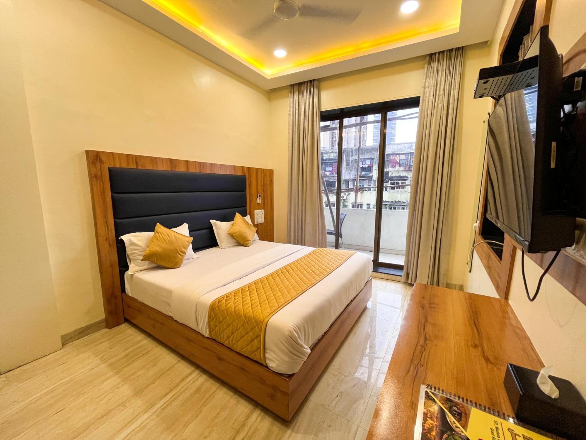 Hotel National - Grant Road Mumbai  Buitenkant foto