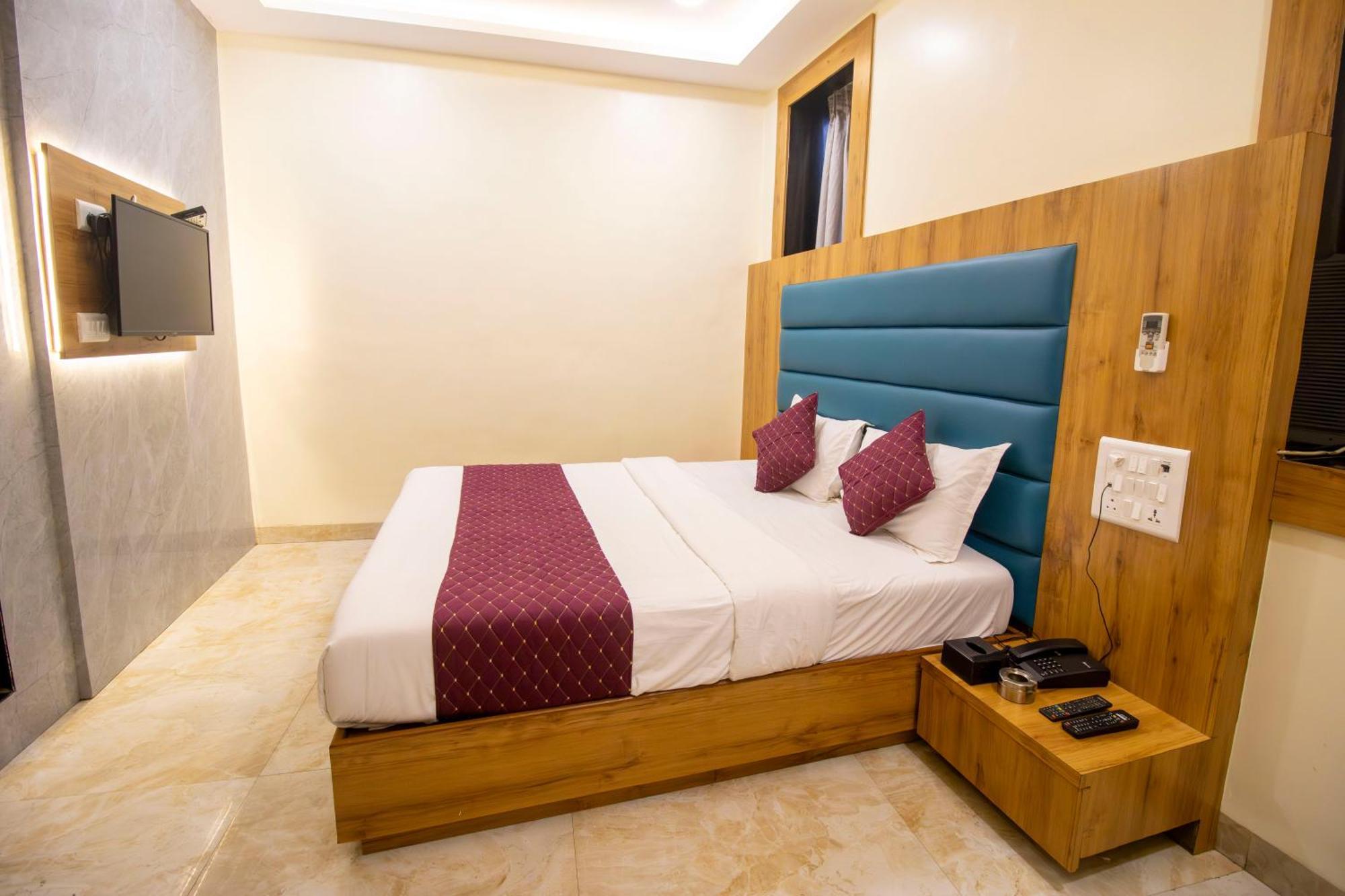 Hotel National - Grant Road Mumbai  Buitenkant foto
